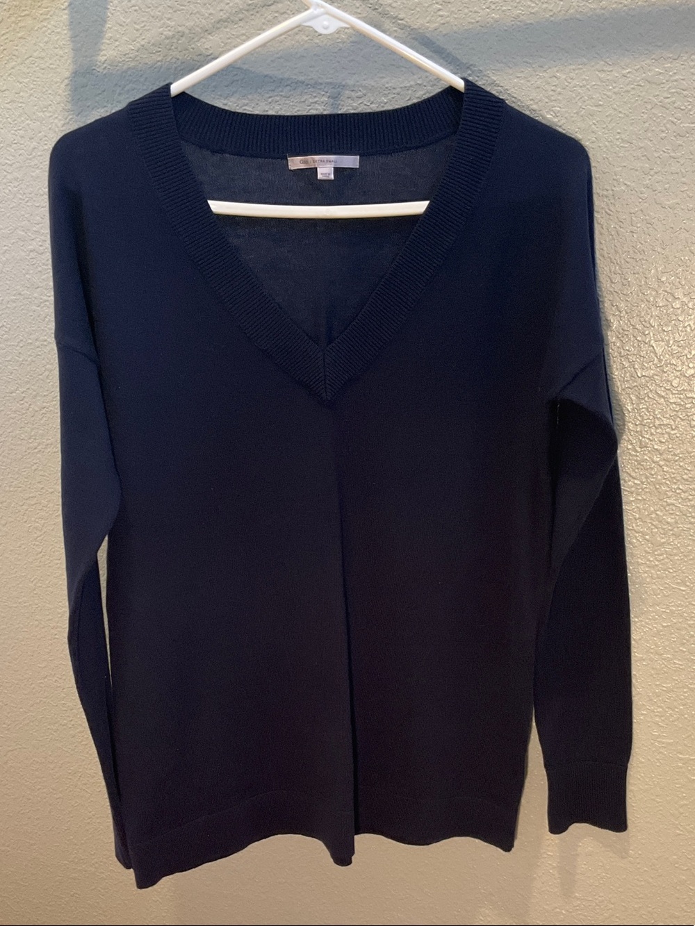 GAP Navy V-Neck Lightweight Women's Sweater